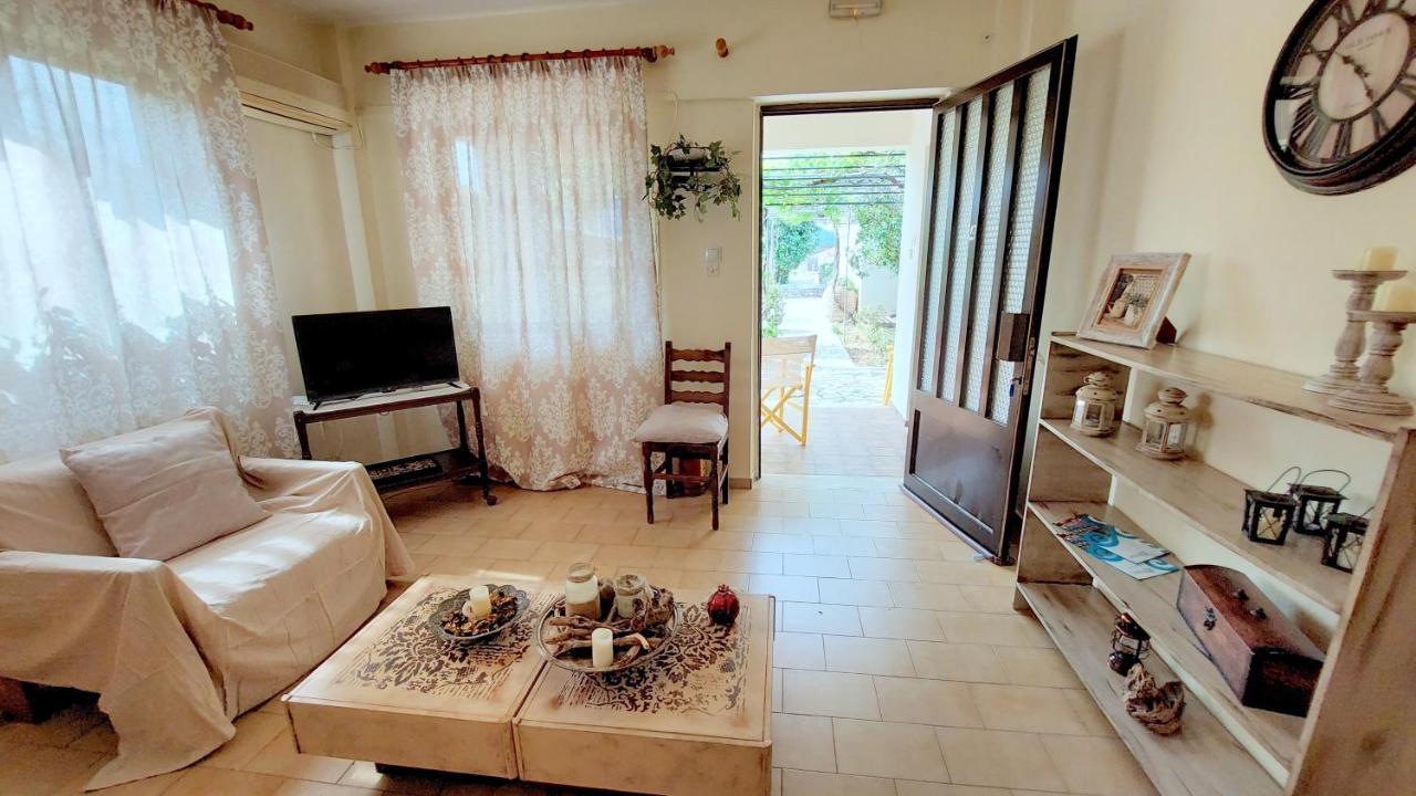 Lourantos Studios & Apartments Βαθύ Εξωτερικό φωτογραφία